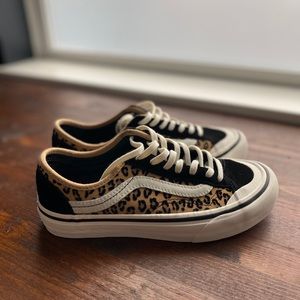Brand new Vans Mini Leopard Style 36 Decon SF